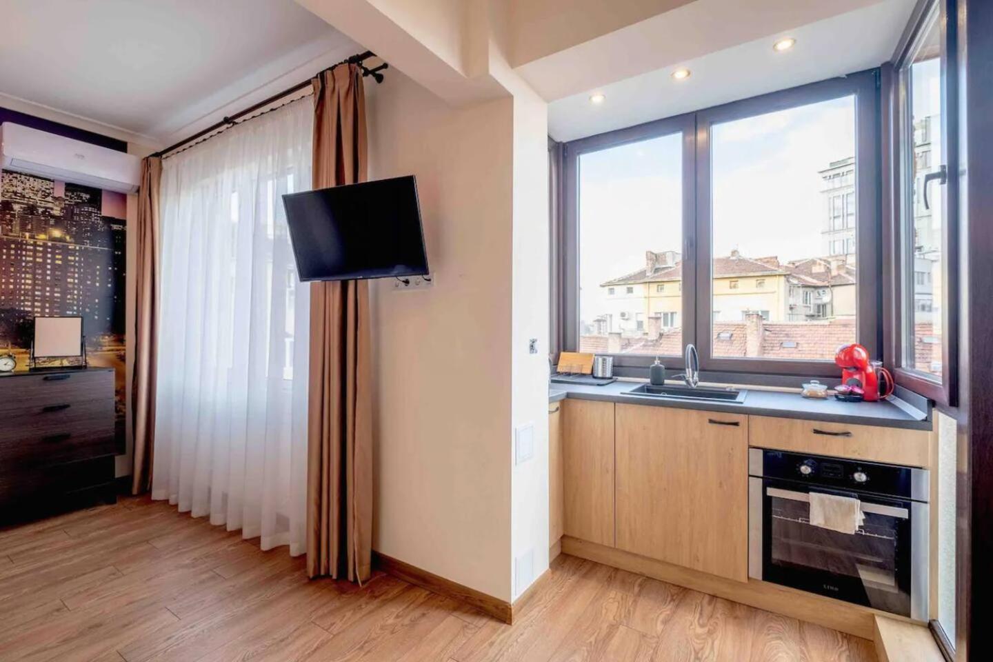 Amazing Location In The Center For 8 Holiday home Sofia