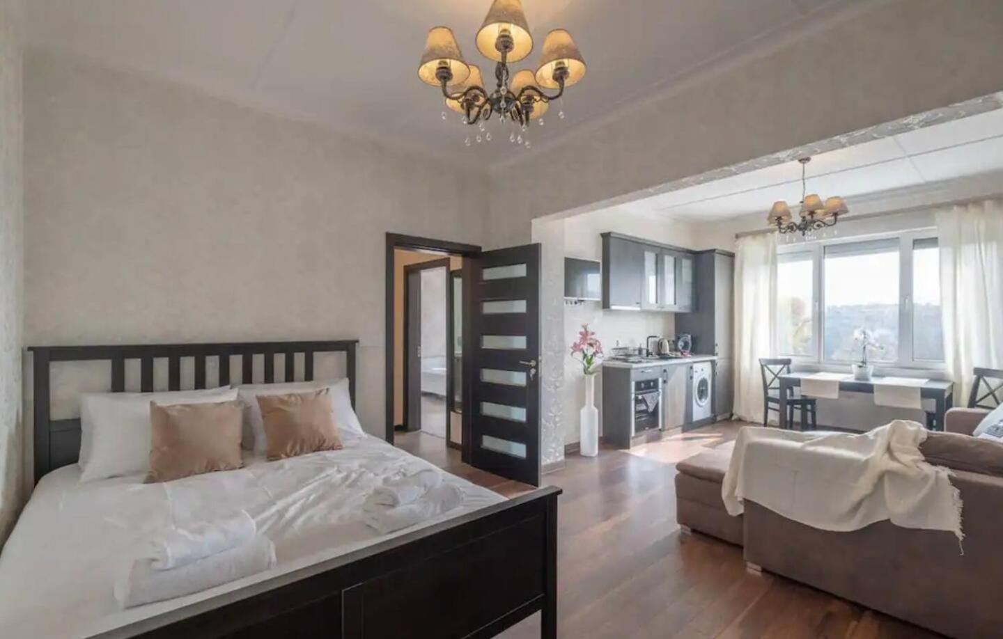 Amazing Location In The Center For 8 Holiday home Sofia
