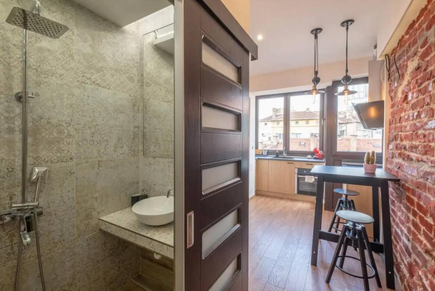 Amazing Location In The Center For 8 Vakantiehuis Sofia