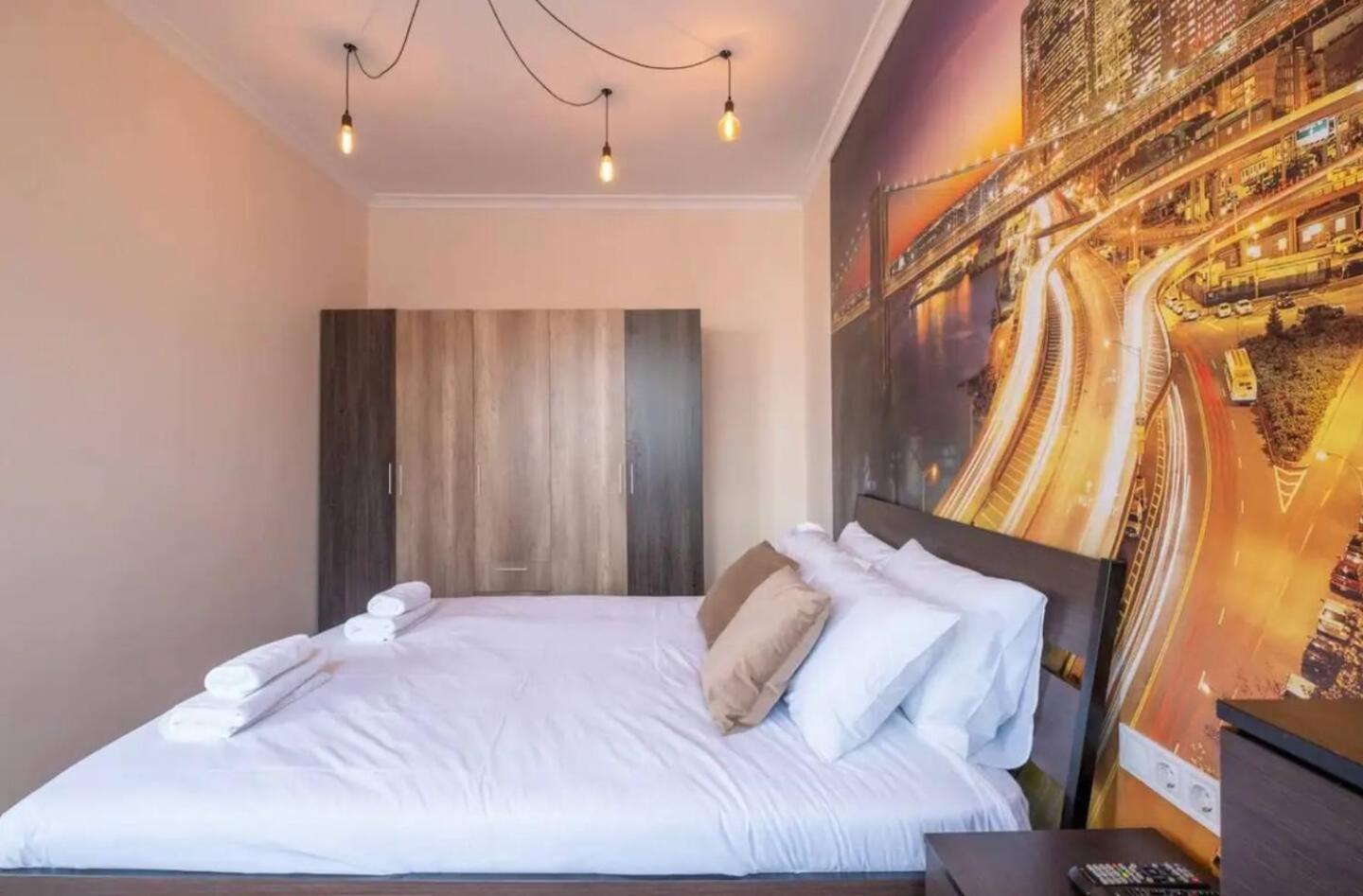 Amazing Location In The Center For 8 Holiday home *