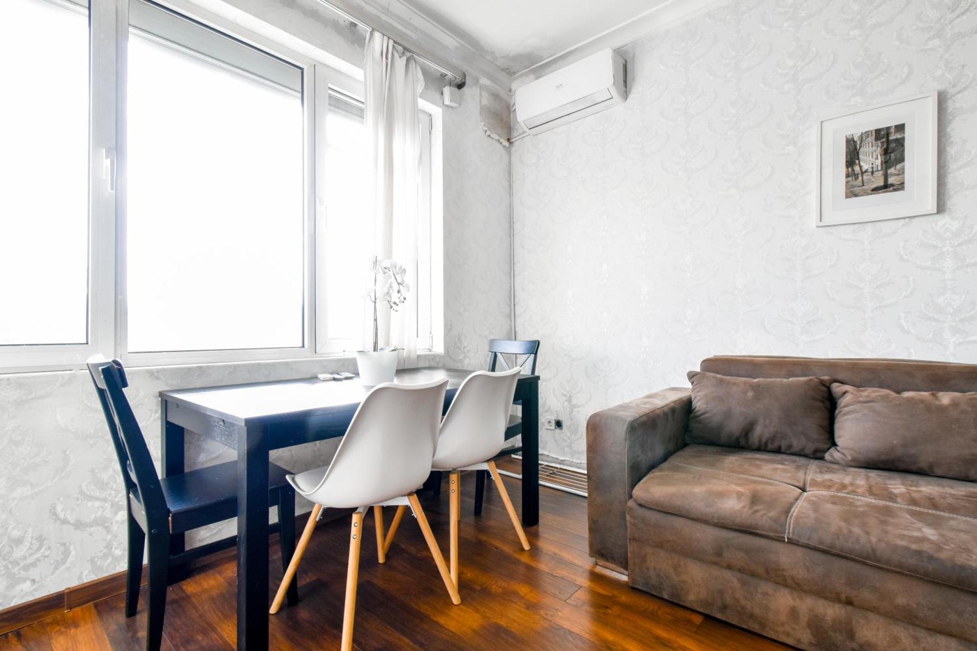 Amazing Location In The Center For 8 Holiday home